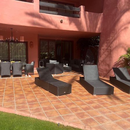 Te Huur 2 Slaapkamers Frontline Strand Complex Estepona Exterior photo
