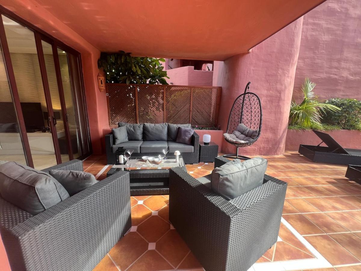 Te Huur 2 Slaapkamers Frontline Strand Complex Estepona Exterior photo
