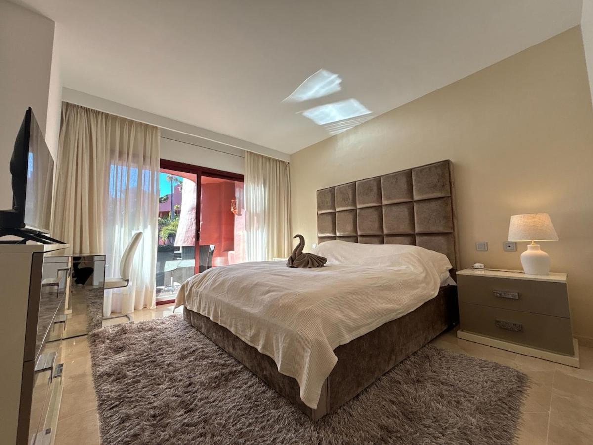 Te Huur 2 Slaapkamers Frontline Strand Complex Estepona Exterior photo