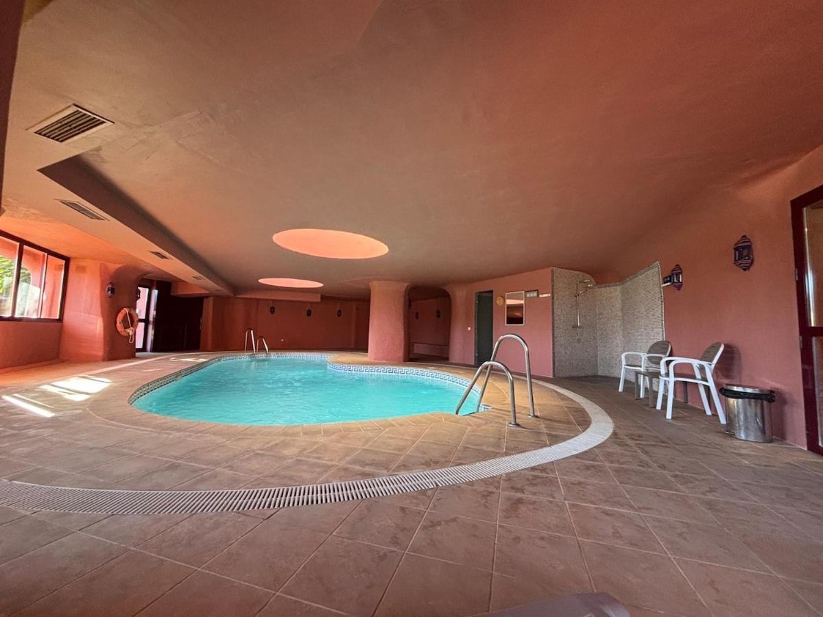 Te Huur 2 Slaapkamers Frontline Strand Complex Estepona Exterior photo